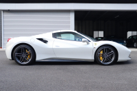 フェラーリ 488スパイダー F1DCT左ハンドル