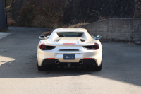 フェラーリ 488スパイダー F1DCT左ハンドル