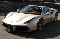 フェラーリ 488スパイダー F1DCT左ハンドル