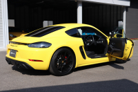 ポルシェ 718 ケイマン GTS4.0