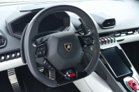 ランボルギーニ ウラカン EVO 4WD