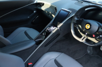 フェラーリ ローマ F1 DCT