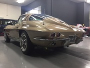 シボレー コルベット C2　スプリットウインドウ