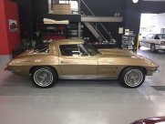 シボレー コルベット C2　スプリットウインドウ