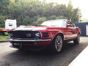 フォード マスタング MACH1