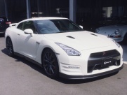 日産 GT-R R35　ピュアエディション