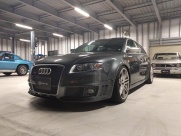 アウディ RS4 