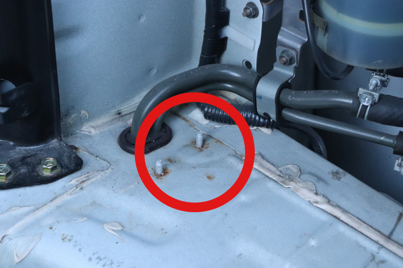 ※赤枠が修復疑い箇所になります。不自然な錆が見受けられます