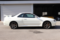 日産 スカイライン GT-R ベースグレード