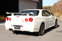 日産 スカイライン GT-R ベースグレード