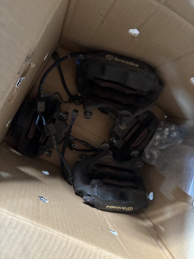 スカイライン33GTR R33　キャリパー